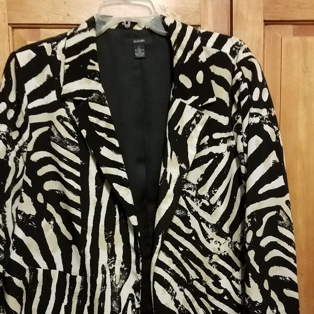 Short blazer